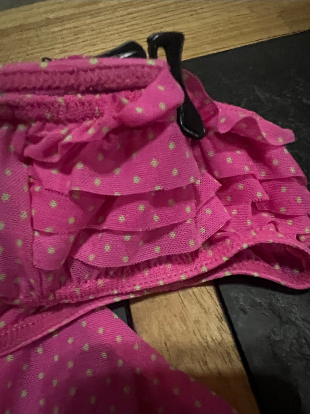 Cute sexy comfy jr cami/panty set!  
Pick 1 
Pink - SM, Med, LG,  Xl
Black- LG - Picture 7 of 9